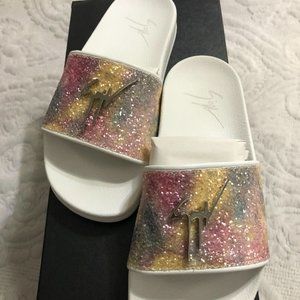 Giuseppe Zanotti Slides